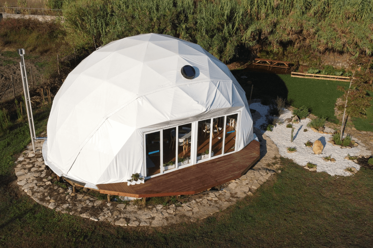 Dome Escola frente panorâmica
